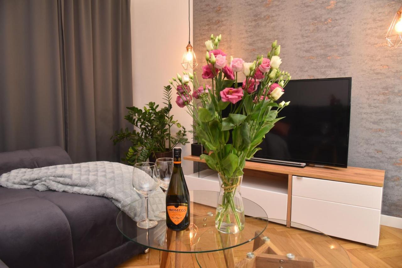 Good Feeling Rynek Wroclaw Apartment Bagian luar foto